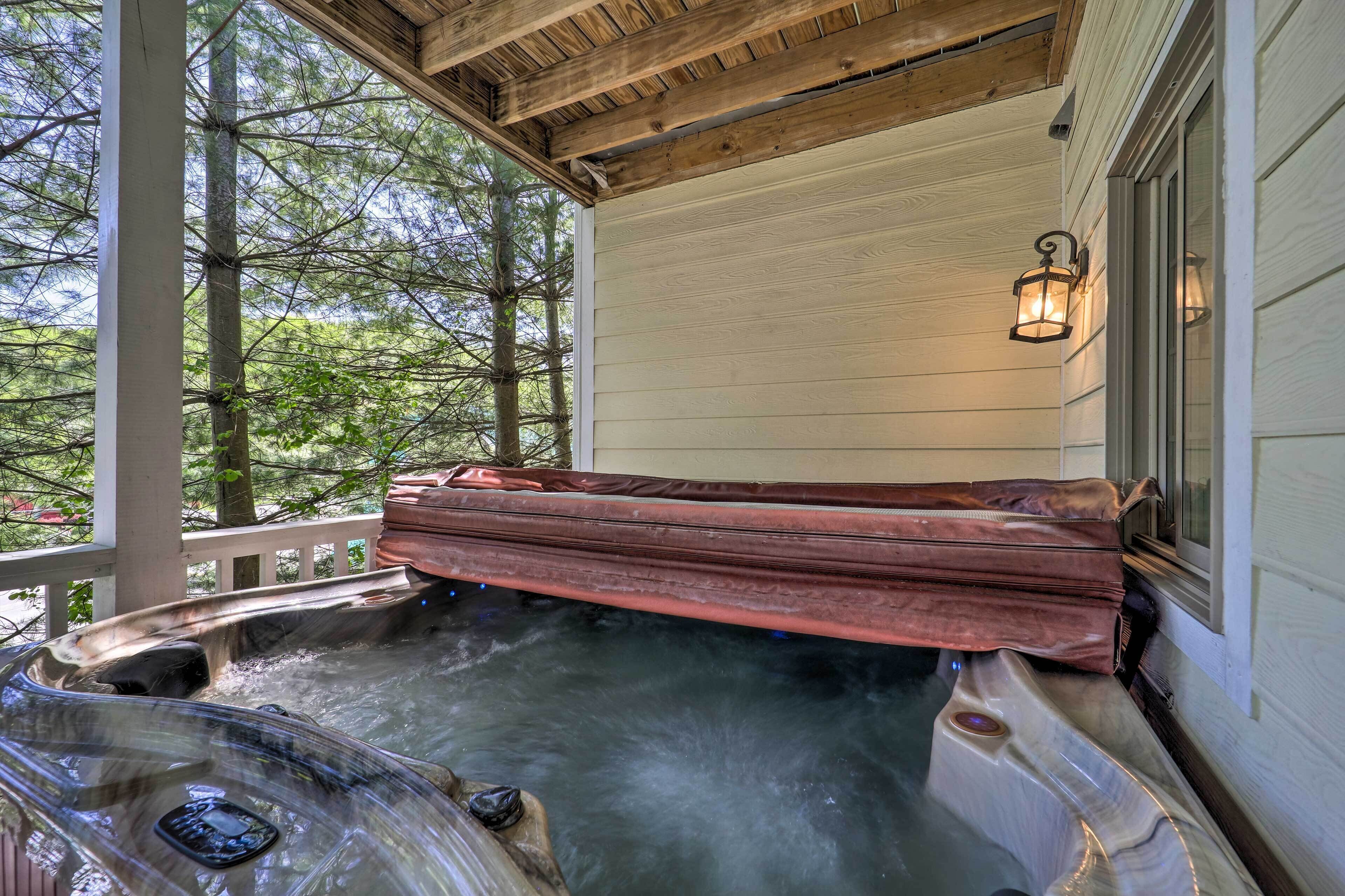 Outdoor spa tub