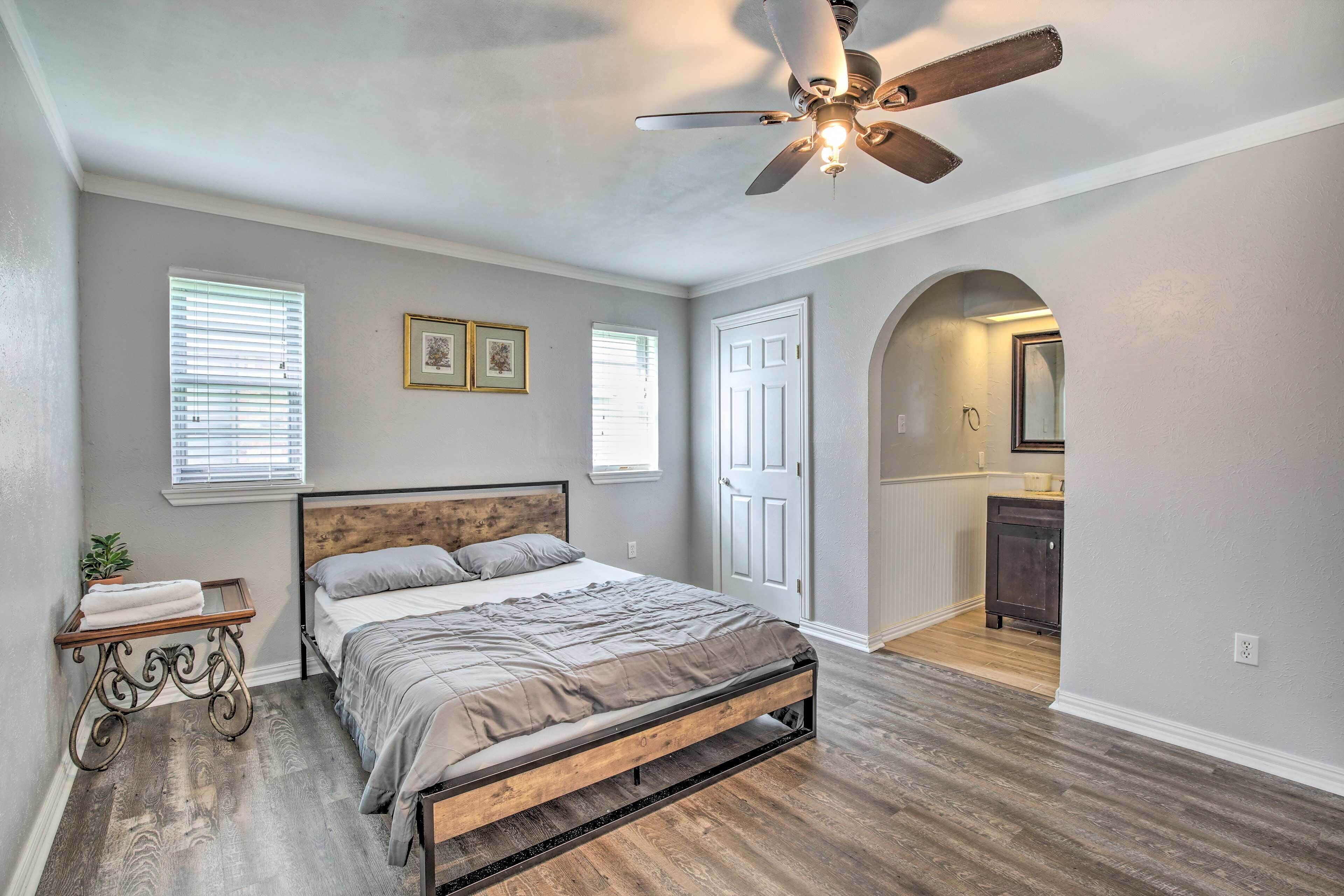 Darling Garland Home, 2 Mi to Nature Preserve