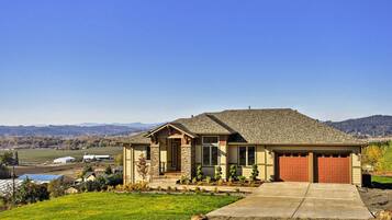 House (3 Bedrooms) | Front of property