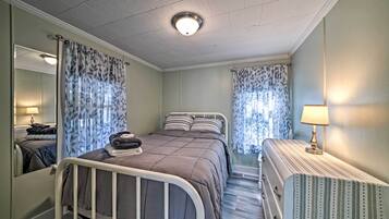 House (6 Bedrooms) | Interior