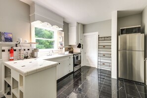 Maison (4 Bedrooms) | Cuisine privée