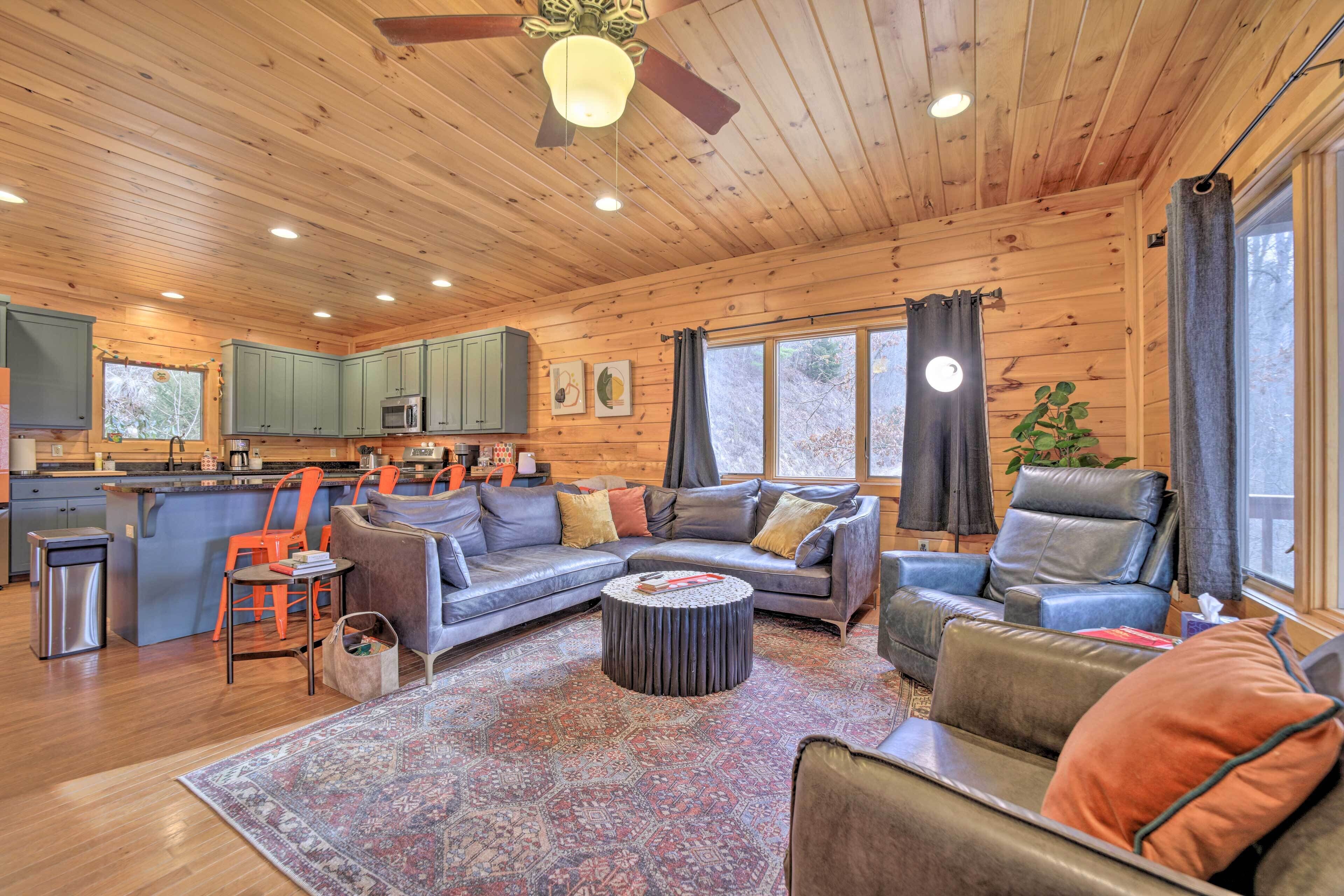 Cullowhee Vacation Rental on the River!