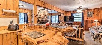 Cozy & Rustic Cottage With Houghton Lake Access!