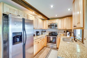 House (3 Bedrooms) | Interior - 1/2 Mi to Song Mountain Resort: Ski Getaway! (Tully)