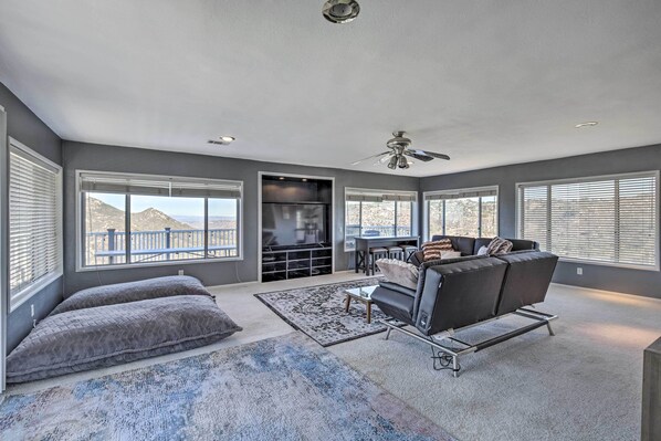 House (3 Bedrooms) | Interior - Escondido Hilltop Home w/ Deck & Views! (San Marcos)