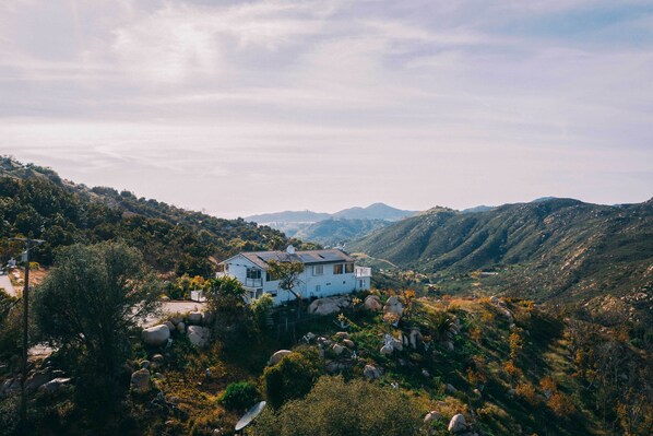Interior - Escondido Hilltop Home w/ Deck & Views! (San Marcos)
