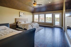 Interior - 8 Mi to Kemah Boardwalk: Texas Gulf Home w/ Patio (Dickinson)