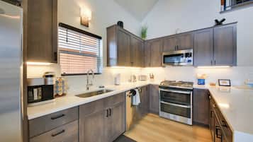 Nhà (3 Bedrooms) | Nội thất