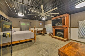 House (4 Bedrooms) | Interior - Family Leatherwood Resort Cabin w/ Fire Pit! (Dover)