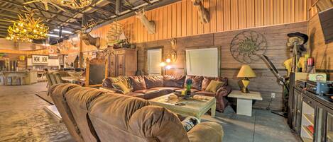 House (4 Bedrooms) | Front of property