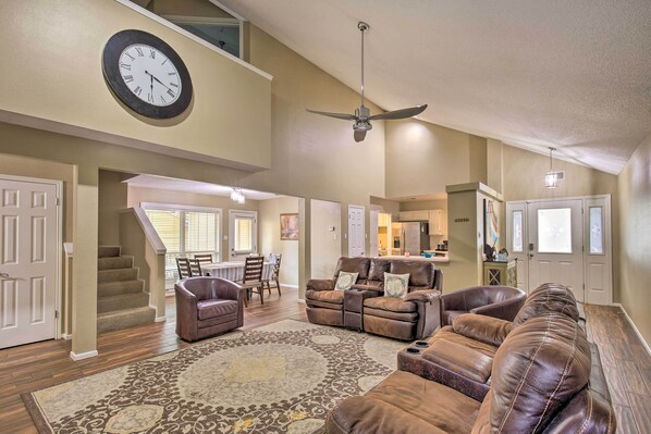 House (3 Bedrooms) | Interior