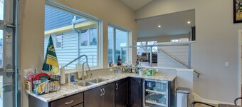 Green Bay Getaway Near Lambeau Field & Resch!