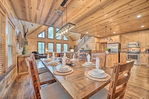 House (4 Bedrooms) | Interior