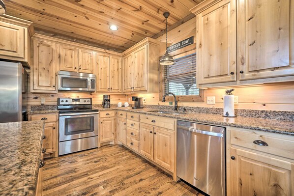 House (4 Bedrooms) | Interior - Expansive Broken Bow Cabin w/ Hot Tub & Playset! (Broken Bow)