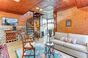 Apartment (1 Bedroom) | Interior