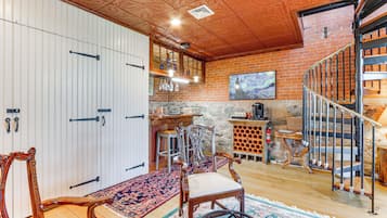 Apartment (1 Bedroom) | Interior