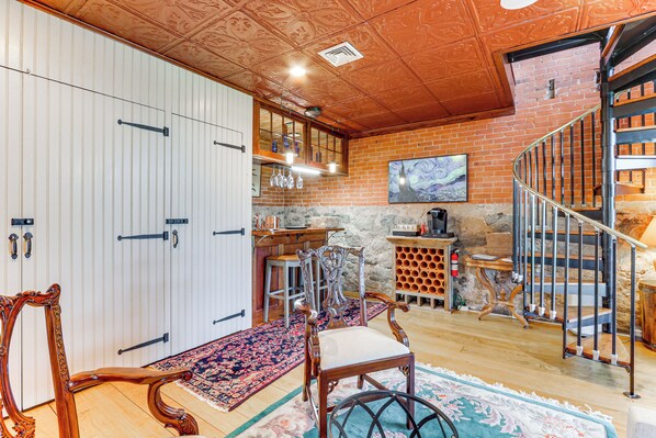 Apartment (1 Bedroom) | Interior