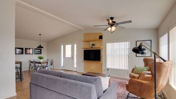 Casa (2 Bedrooms) | Interior