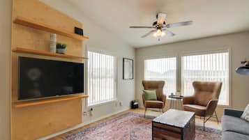 House (2 Bedrooms) | Interior