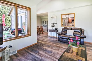 House (5 Bedrooms) | Interior - Family Home w/ Deck, Yard, Dock on Rock River (Janesville)