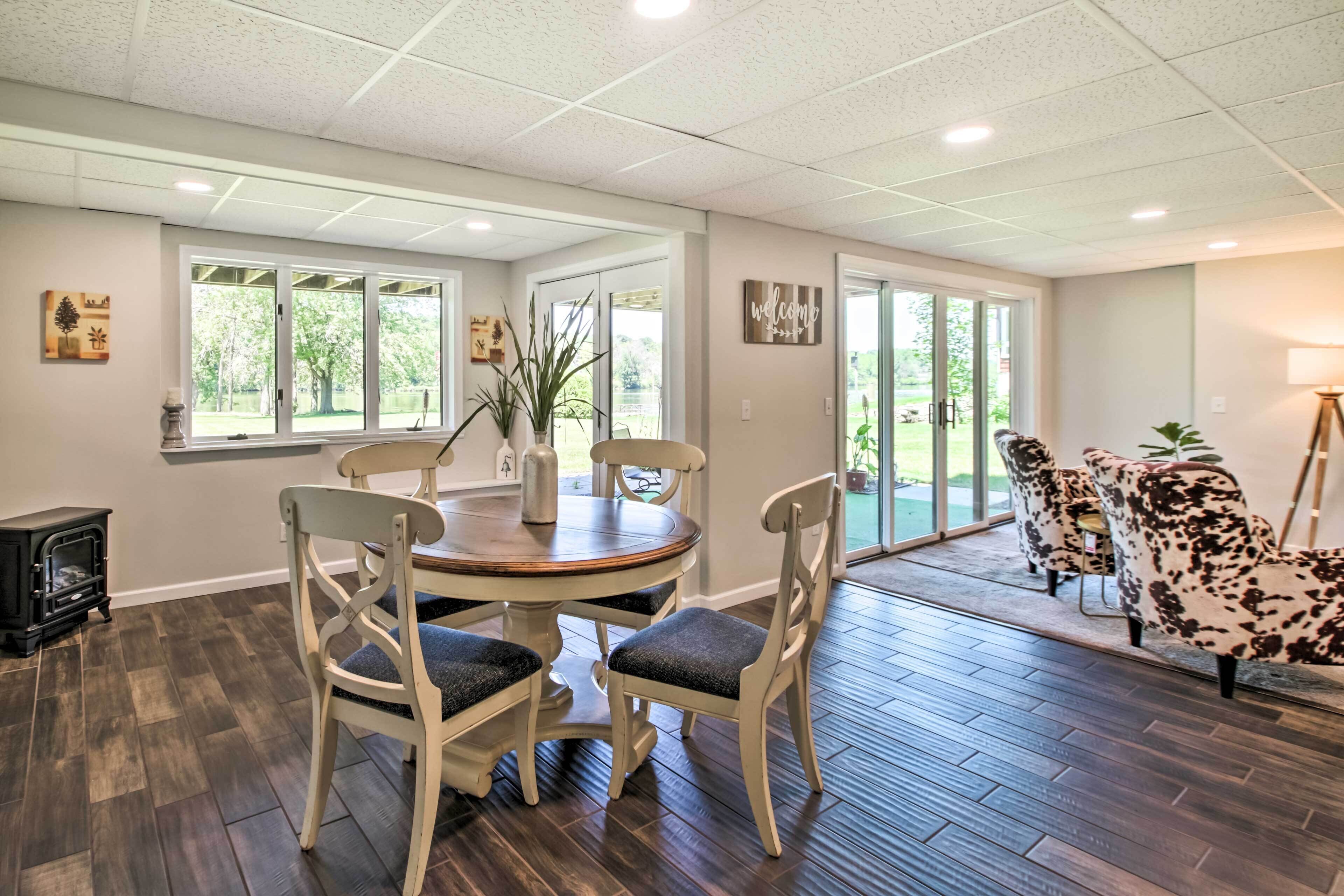 House (5 Bedrooms) | Interior