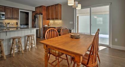 30 Mi to Crested Butte: Dog-friendly Home By River