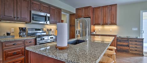 House (3 Bedrooms) | Interior