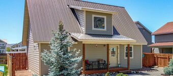 30 Mi to Crested Butte: Dog-friendly Home By River