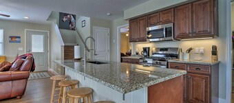 30 Mi to Crested Butte: Dog-friendly Home By River