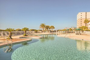 Outdoor pool - Gulf Shores Condo w/ Resort-style Amenities! (Gulf Shores)