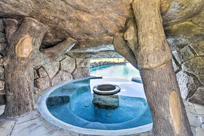 Pool - La Porte House w/ Grotto Pool on 5 Acres! (La Porte)