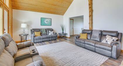 3 Mi to Bear Lake & Marina! Spacious Group Getaway