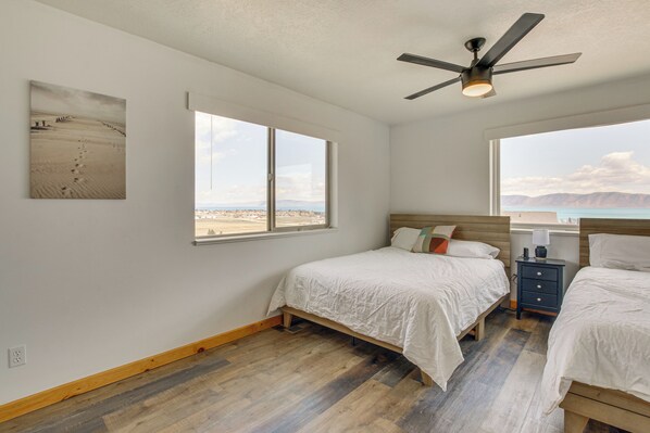 Interior - 3 Mi to Bear Lake & Marina! Spacious Group Getaway (Garden City)