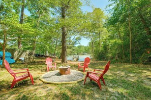 House (2 Bedrooms) | Interior - Heathsville Home w/ Sunroom < 10 Mi to Beach! (Heathsville)