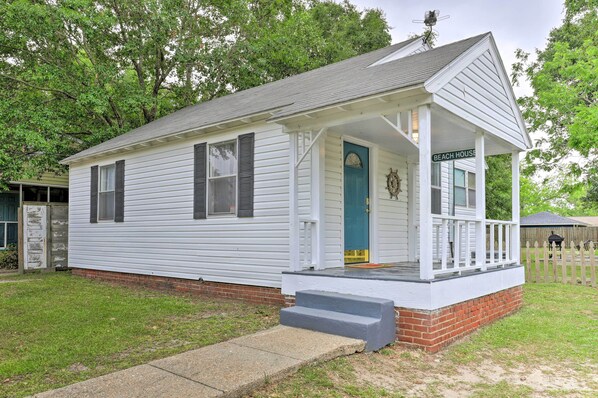 House (2 Bedrooms) | Front of property
