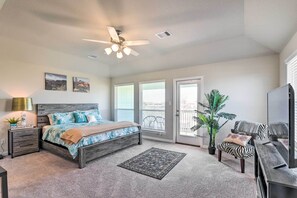 Rumah (3 Bedrooms) | 3 kamar tidur, setrika/meja setrika, dan seprai linen