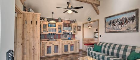 House (1 Bedroom) | Interior