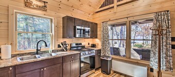 Inviting Webb Lake Cabin w/ Mountain Views