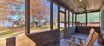 Inviting Webb Lake Cabin w/ Mountain Views