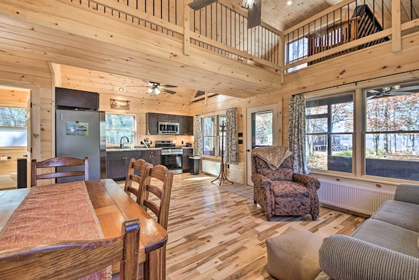 House (3 Bedrooms) | Interior