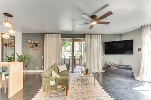 Apartment (0 Bedroom) | Interior