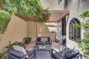 Apartment (0 Bedroom) | Interior