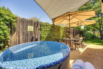 Las Animas Studio w/ Lush Backyard Paradise!