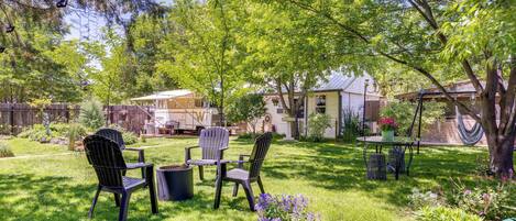 Apartment (0 Bedroom) | Outdoor dining