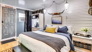 Apartment (0 Bedroom) | Interior