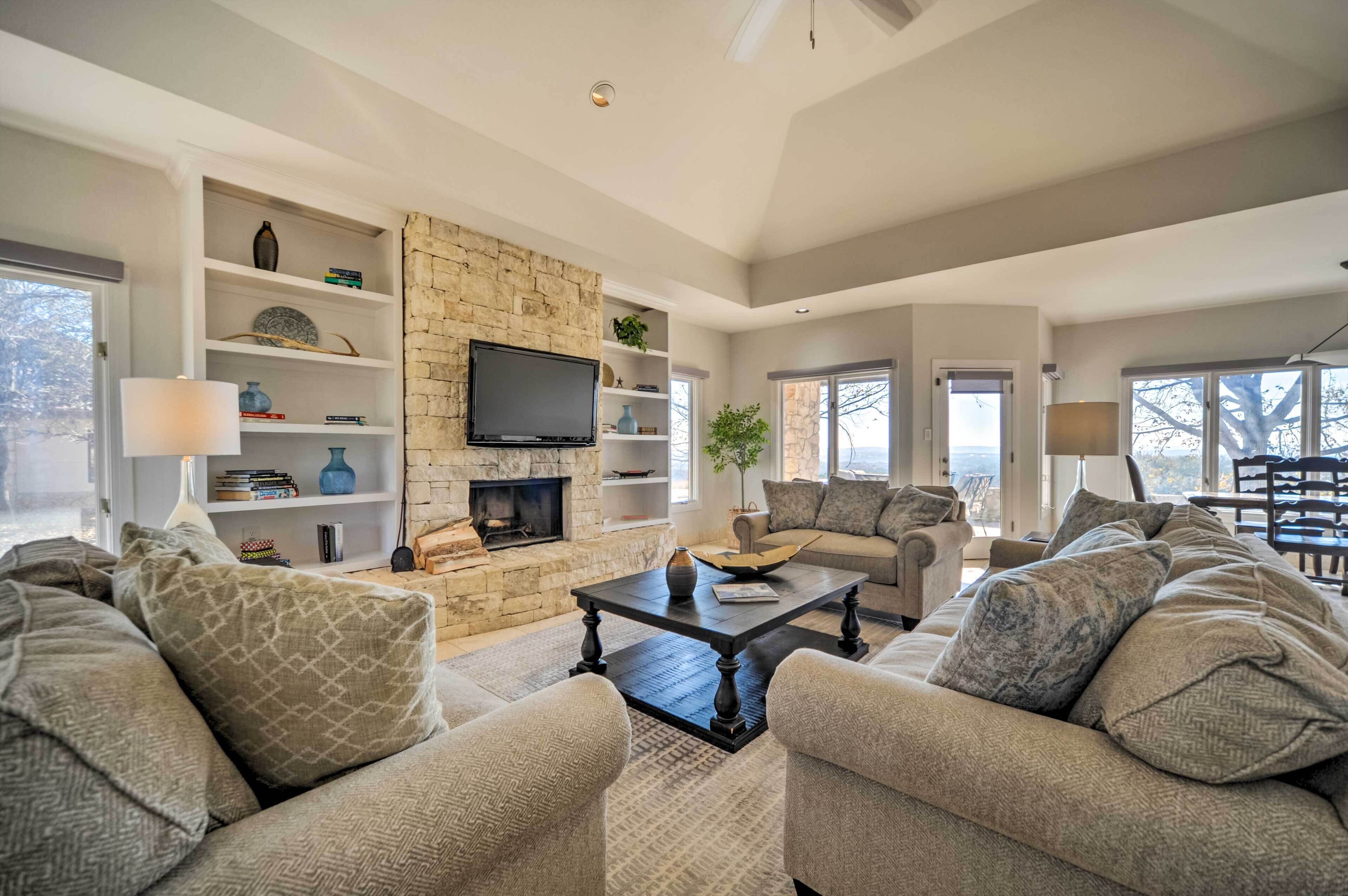 Lovely Spicewood Cottage w/ Patio & Grill!