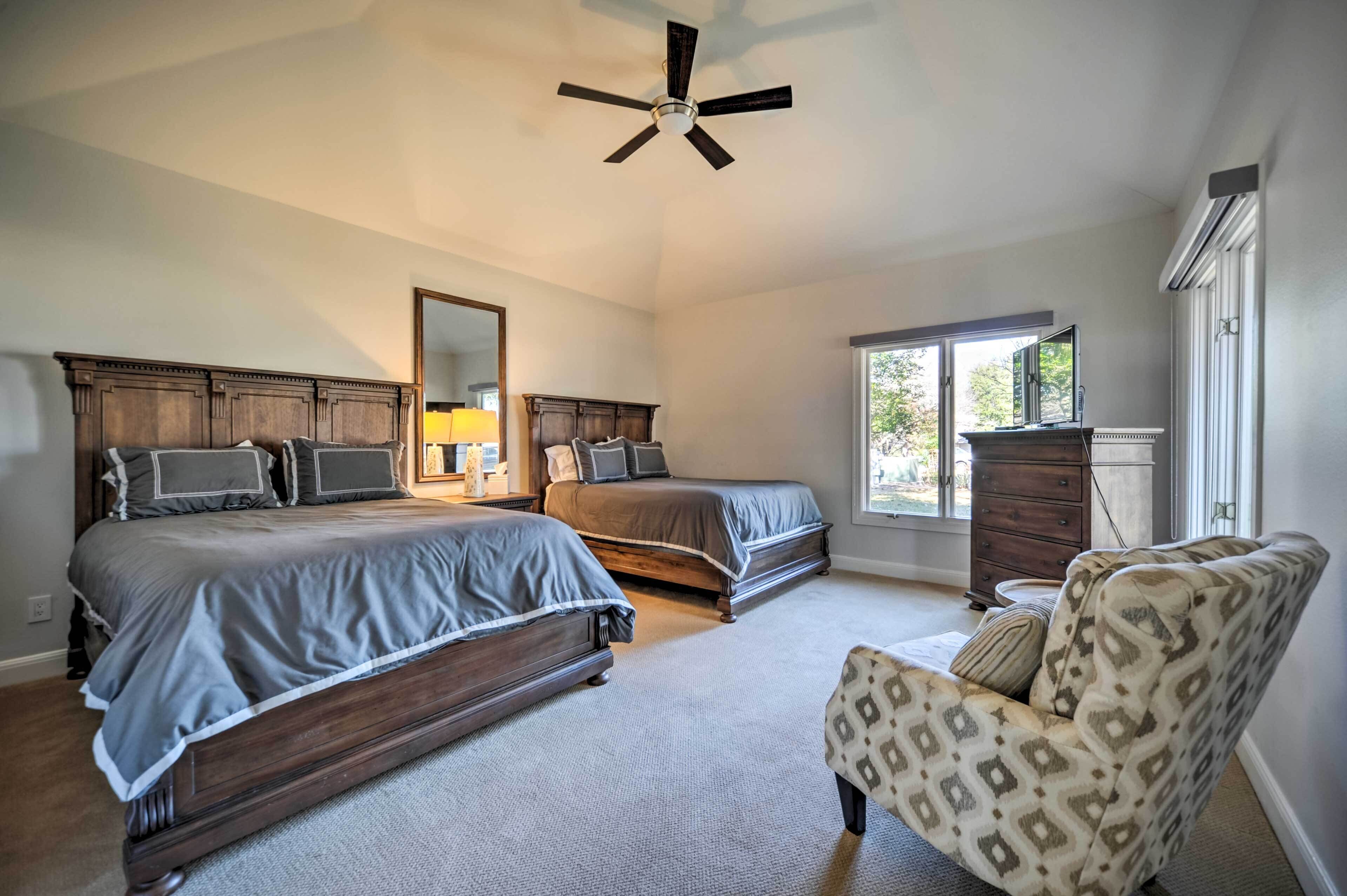 Lovely Spicewood Cottage w/ Patio & Grill!