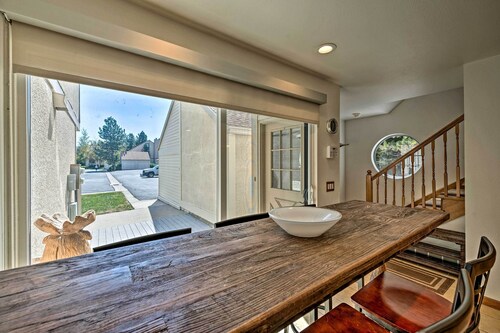 2 Mi to Slopes: Park City Ski Getaway w/ Hot Tub!