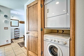 อพาร์ทเมนท์ (3 Bedrooms) | ภายใน