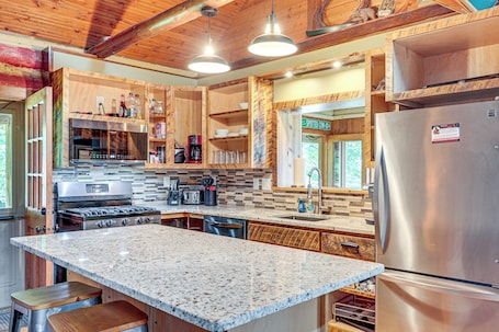 House (3 Bedrooms) | Interior